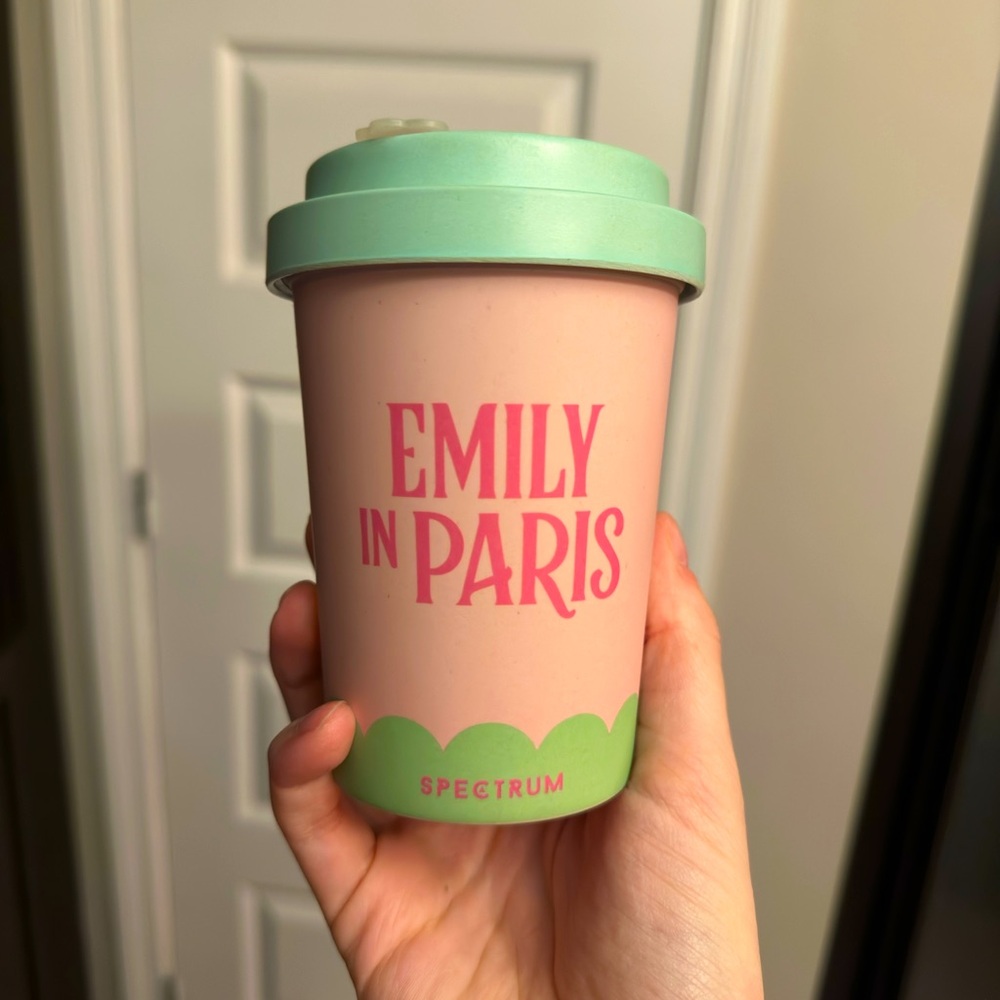 NEW Café au Lait Brush Storage - Emily in Paris x Spectrum